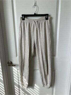 H&M women’s Heather Oatmeal Light Gray Drawstring sweatpants